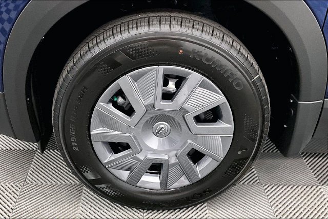 New 2027 Nissan Kicks S FWD image 12
