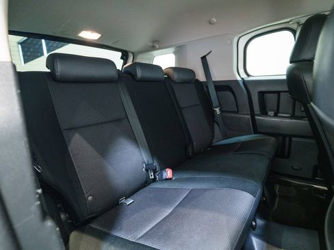 Used 2010 Toyota FJ Cruiser 4WD image 30