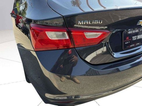 Used 2016 Chevrolet Malibu LT FWD image 17