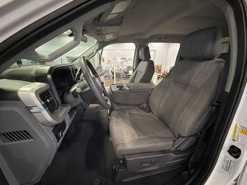 Used 2024 Ford F250 XLT image 11