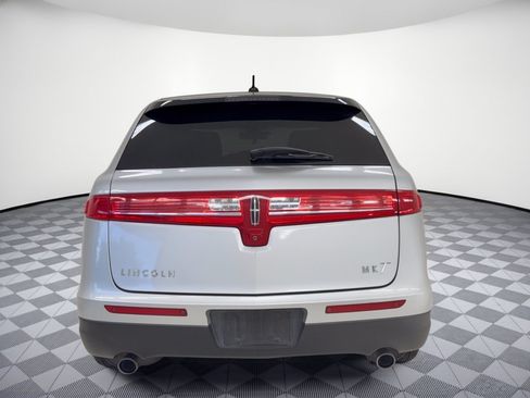 Used 2019 Lincoln MKT AWD image 8