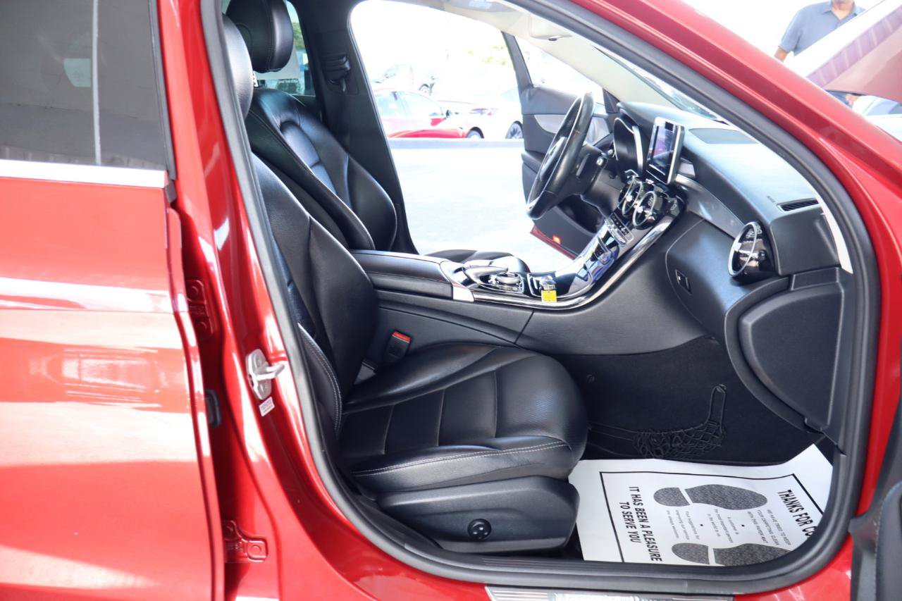 Used 2016 Mercedes-Benz C 300 Sedan image 37