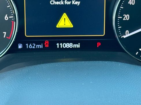 Used 2022 Buick Envision Avenir w/ Technology Package II image 23