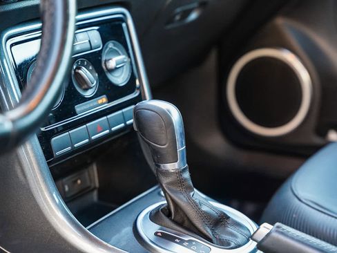 Used 2018 Volkswagen Beetle 2.0T S image 20