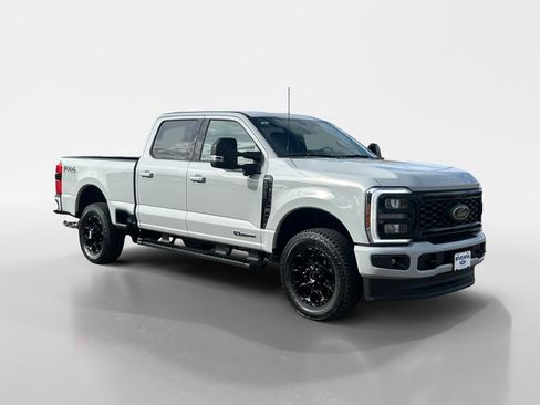 New 2026 Ford F250 Lariat w/ Black Appearance Package image 36