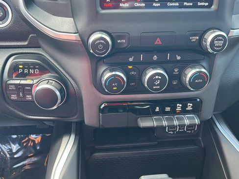 Used 2021 RAM 1500 Big Horn AWD/4WD image 13