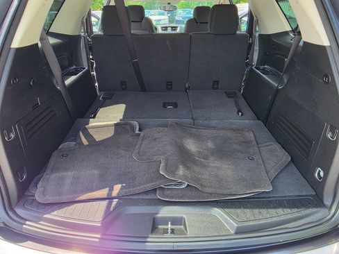 Used 2016 GMC Acadia SLE FWD image 23