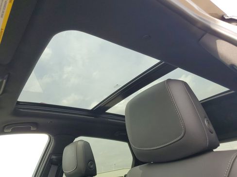 Certified 2022 Cadillac XT5 Premium Luxury AWD/4WD image 6