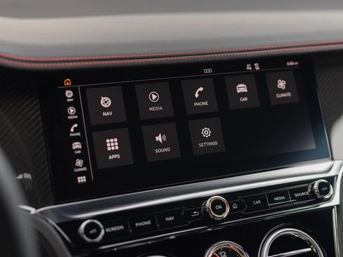 Used 2024 Bentley Continental GT image 13