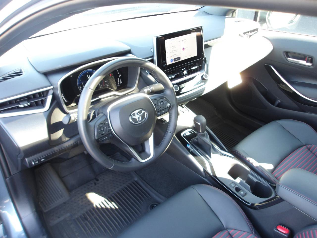 Used 2024 Toyota Corolla XSE FWD image 9