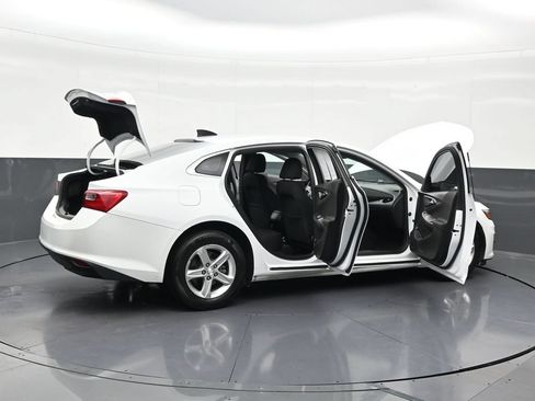 Used 2022 Chevrolet Malibu LS FWD image 31