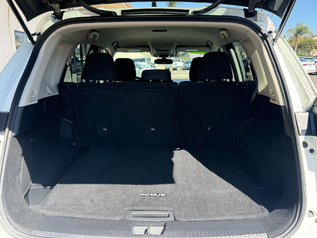 Used 2024 Nissan Rogue S AWD/4WD image 6