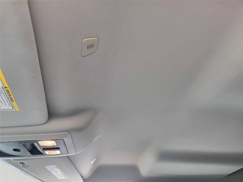 Used 2020 RAM 1500 Classic SLT RWD image 23
