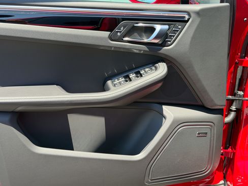 New 2026 Porsche Macan AWD/4WD image 21
