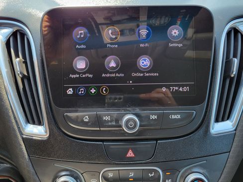 Used 2019 Chevrolet Malibu LT FWD image 24
