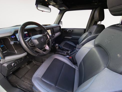 Used 2021 Ford Bronco Black Diamond image 23