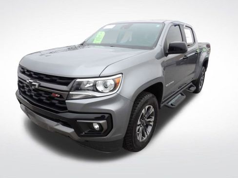 Used 2021 Chevrolet Colorado Z71 w/ Safety Package image 3