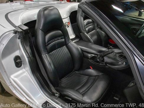 Used 2002 Chevrolet Corvette Convertible w/ Preferred Equipment Group2 RWD image 40