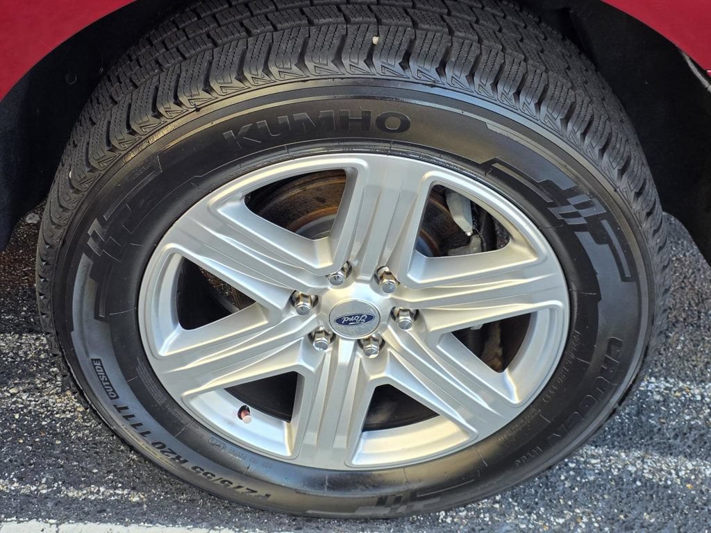 Used 2018 Ford Expedition XLT w/ Equipment Group 202A RWD image 41