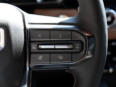 New 2026 GMC Canyon AT4 w/ Technology Plus Package image 13