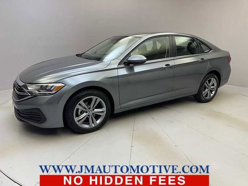 Used 2024 Volkswagen Jetta SE FWD image 1