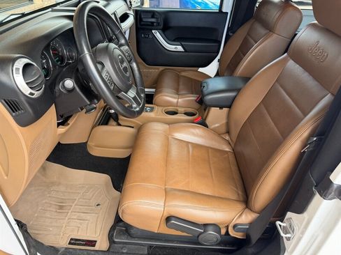 Used 2012 Jeep Wrangler Sahara w/ Mopar Chrome Edition Group image 9