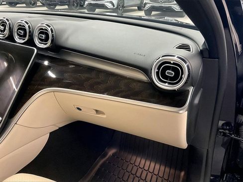 Certified 2022 Mercedes-Benz C 300 4MATIC Sedan image 14