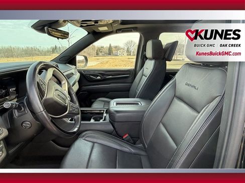Used 2023 GMC Yukon XL Denali w/ Denali Reserve Package image 13
