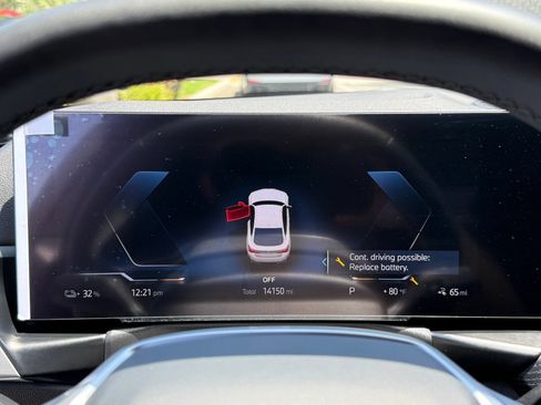 Certified 2025 BMW i4 eDrive40 w/ M Sport Package RWD image 29