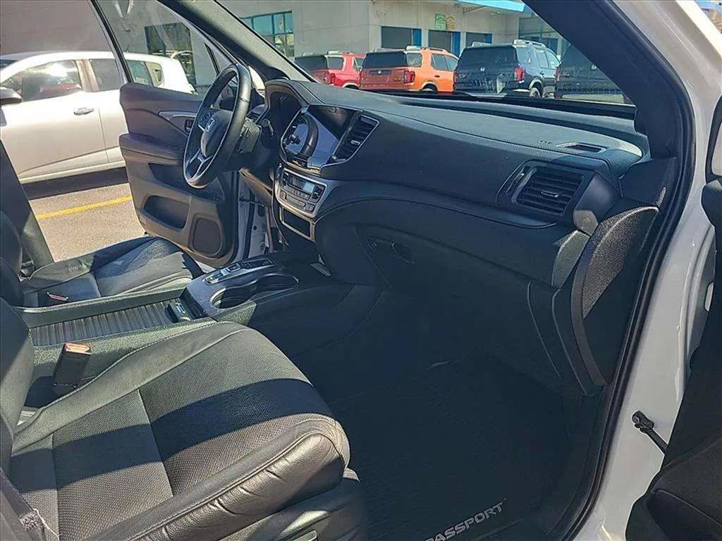 Used 2023 Honda Passport EX-L image 32