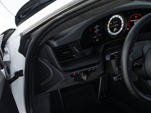 Used 2022 Porsche 911 GT3 RWD image 19