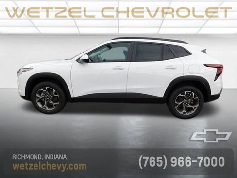 New 2026 Chevrolet Trax LT FWD image 6