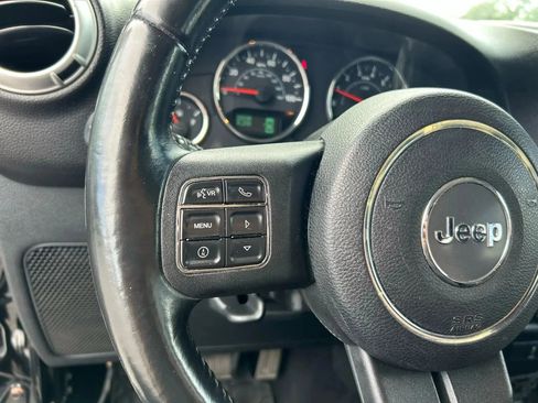 Used 2012 Jeep Wrangler Unlimited Sahara w/ Dual Top Group image 15