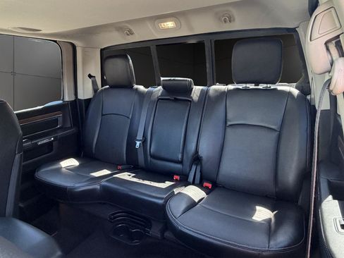 Used 2016 RAM 1500 Laramie w/ Convenience Group AWD/4WD image 12