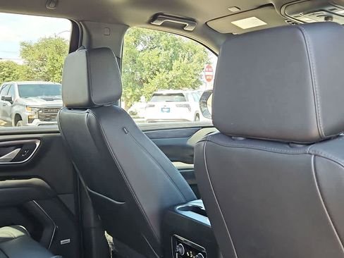 Used 2024 Chevrolet Tahoe LT RWD image 17
