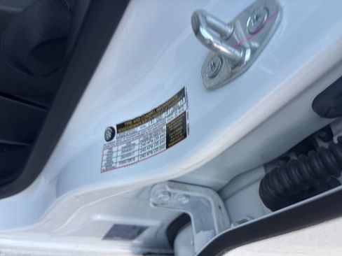 Used 2023 Nissan Frontier SV w/ Tow Package image 11