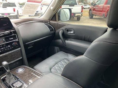 Used 2024 Nissan Armada Platinum w/ Captain's Chairs Package image 23