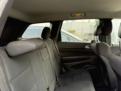 Used 2013 Jeep Grand Cherokee Laredo image 23