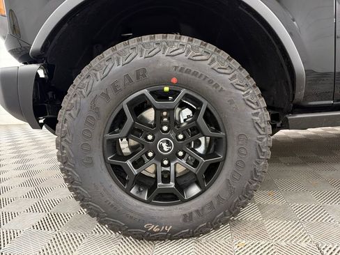New 2026 Ford Bronco Badlands image 11