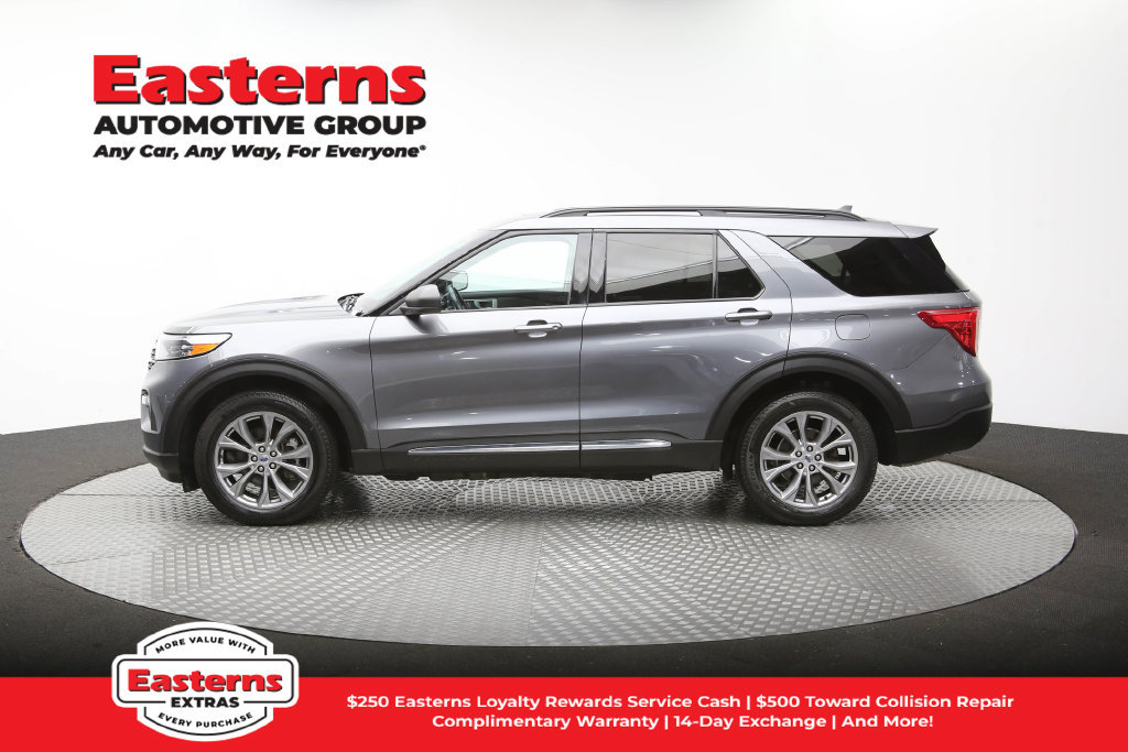 Used 2023 Ford Explorer XLT w/ Equipment Group 202A AWD/4WD image 61