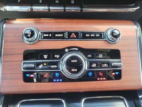 Certified 2023 Lincoln Aviator Reserve w/ Equipment Group 201A AWD/4WD image 41