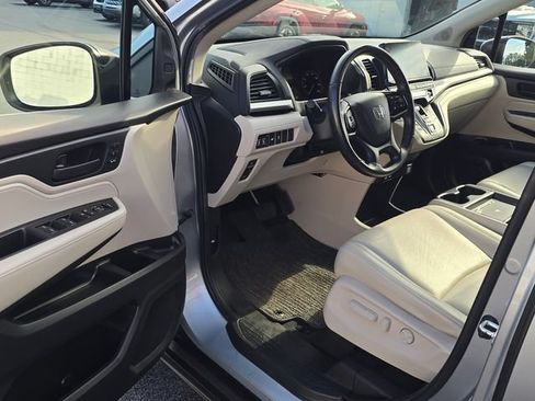 Used 2025 Honda Odyssey EX-L image 9