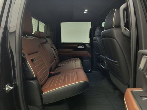 Used 2025 GMC Sierra 2500 Denali Ultimate AWD/4WD image 31