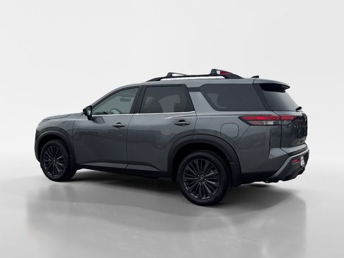 New 2026 Nissan Pathfinder SL w/ SL Premium Package AWD/4WD image 4
