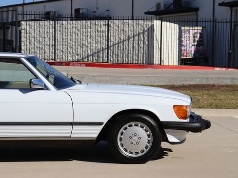 Used 1988 Mercedes-Benz 560 SL image 45
