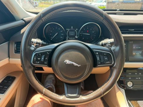 Used 2016 Jaguar XF Prestige AWD/4WD image 15