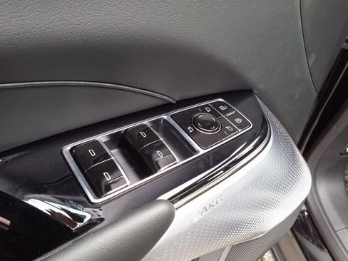 New 2025 Cadillac Lyriq Luxury image 22