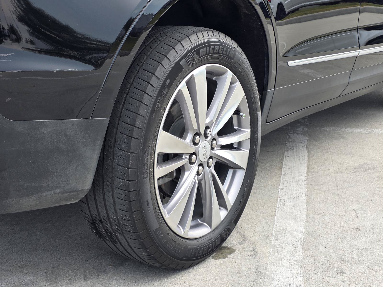 Certified 2024 Cadillac XT5 Premium Luxury FWD image 12