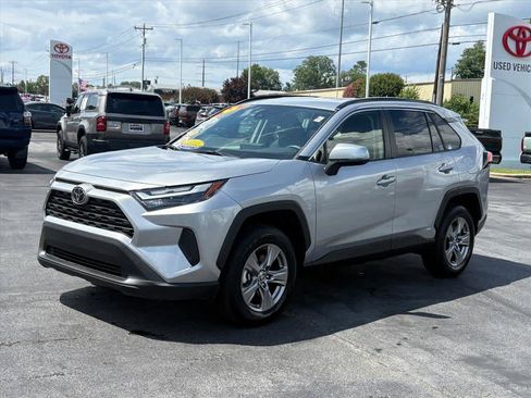 Used 2025 Toyota RAV4 XLE AWD/4WD image 26