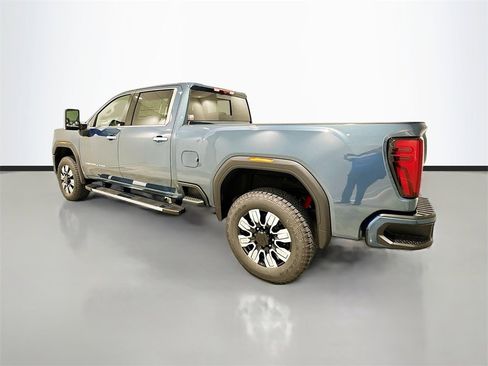New 2025 GMC Sierra 2500 Denali w/ Denali Reserve Package image 5